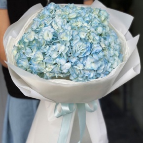 Букет из 5 голубых гортензий в Луховицах