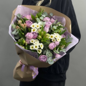 Букет "Парадайз" из кустовых пионовидных роз, альстромерий и хризантем сантини в Луховицах