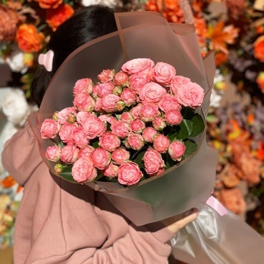 Букет из 11 пионовидных кустовых роз (60 см) в Луховицах