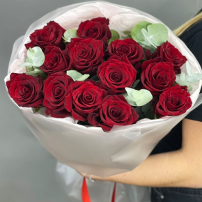Букет из 13 роз Эквадор Эксплорер (60 см) в Луховицах