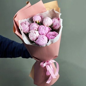 Букет из 9 розовых пионов Сара Бернар в Луховицах