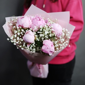 Букет пионов Сара Бернар с гипсофилой в Луховицах