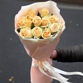 Букет из 11 роз Пич Аваланж (60 см) в Луховицах