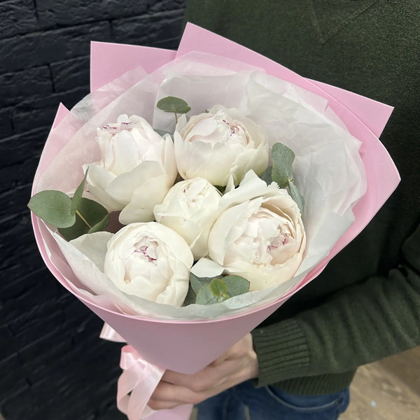 Букет из 5 пионов Одиле "Пломбир" в Луховицах