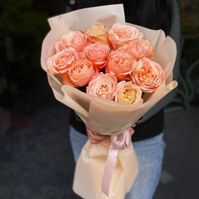 Букет из 11 пионовидных роз Эквадор сорта Кахала (60см) в Луховицах