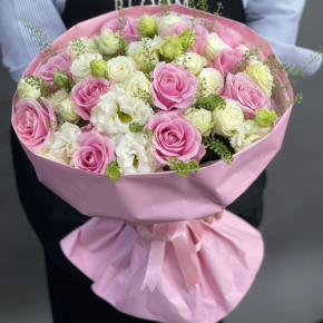 Букет "Нежное признание" из роз и эустом в Луховицах