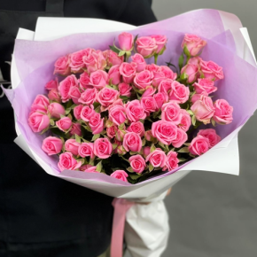 Букет "Рассвет принцессы" из 15 кустовых роз (50 см) в Луховицах