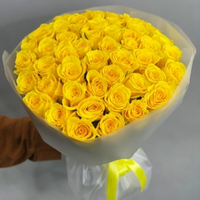 Букет "Золотце" из 51 лимонной розы (40 см) в Луховицах