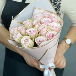 Букет из 15 пудровых роз Кения (40 см) в Луховицах