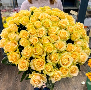 75 роз Аваланж (70 см) в Луховицах