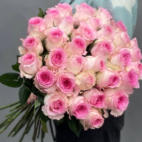 Букет 25 пионовидных роз Эквадор (60 см) в Луховицах