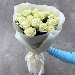 Букет "Умка" из 15 белых роз (50 см) в Луховицах
