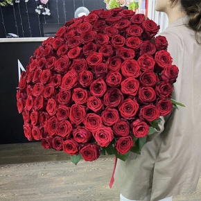 Букет 101 красная роза (70 см) в Луховицах