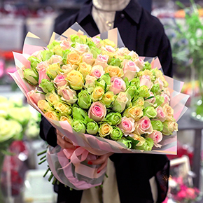 Лаймовый микс 101 роза (40 см) в Луховицах