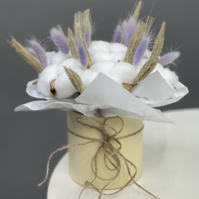 Композиция в шляпной коробке из хлопка, лагуруса и пшеницы (Сухоцвет) в Луховицах