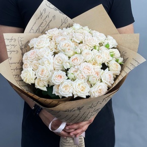 Букет "Крошка Сью" из 15 кустовых роз (50 см) в Луховицах