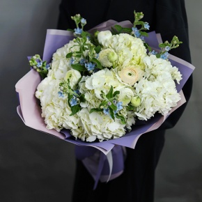 Букет из Голландских гортензий и ранункулюсов в Луховицах
