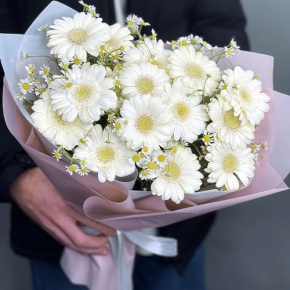 Нежный букет из гербер и ромашек в Луховицах