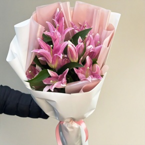 Монобукет из 9 ароматных розовых лилий в Луховицах