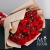 Букет 15 кустовых красных роз в Луховицах Букет 15 кустовых красных роз в Луховицах