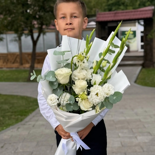 Букет на 1 сентября с гладиолусами, розами, эустомой и орнитогалумом в Луховицах