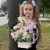 Композиция с георгинами на 1 сентября в белом ящике в Луховицах